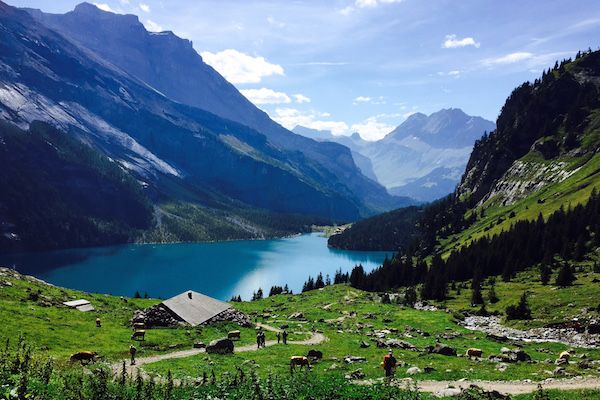 stage 10 view across the oeschinensee